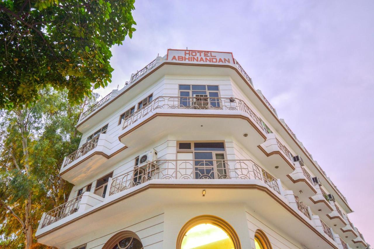 Oyo 46616 Hotel Abhinandan Jind Esterno foto